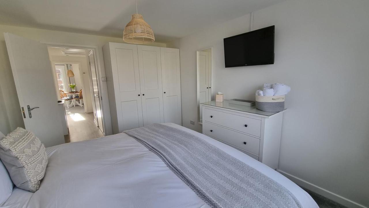 Hightide - 2 Bed With Parking, Balcony & Sea View. Apartment สวาเนจ ภายนอก รูปภาพ