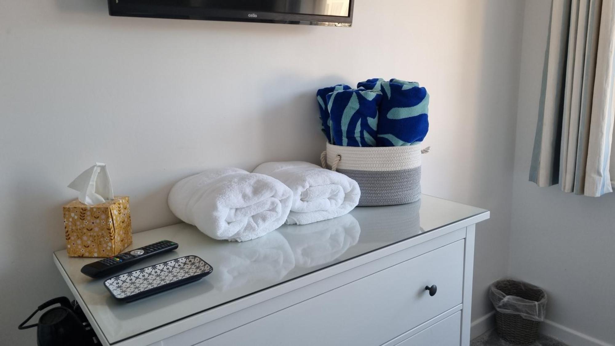 Hightide - 2 Bed With Parking, Balcony & Sea View. Apartment สวาเนจ ภายนอก รูปภาพ